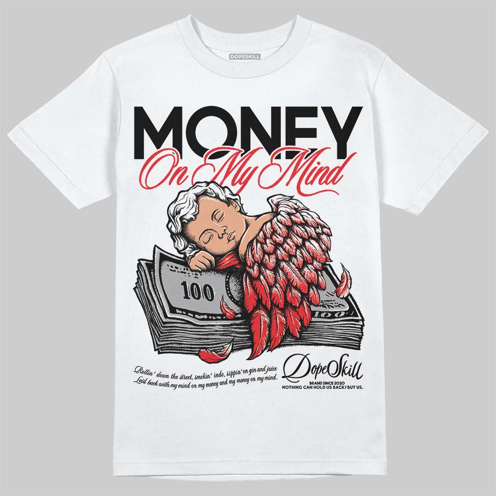 White Thunder 4s superstreetwear T-Shirt MOMM Graphic