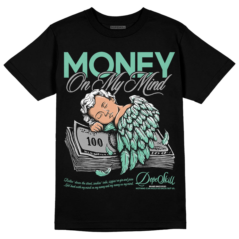 Green Glow 3s superstreetwear T-Shirt MOMM Graphic