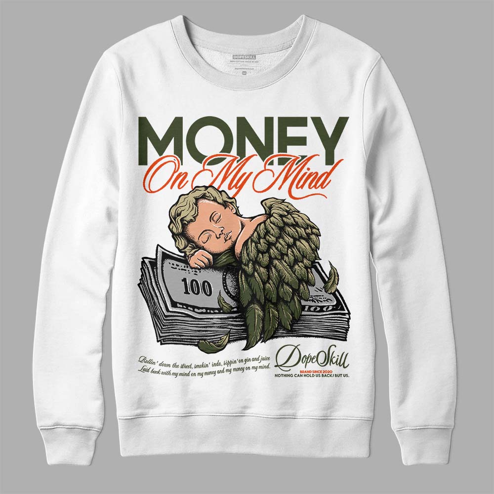 Olive Collection superstreetwear Sweatshirt MOMM Graphic