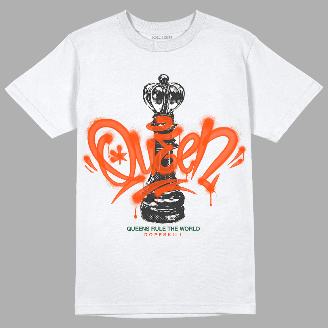 Dunk Low Team Dark Green Orange superstreetwear T-Shirt Queen Chess Graphic
