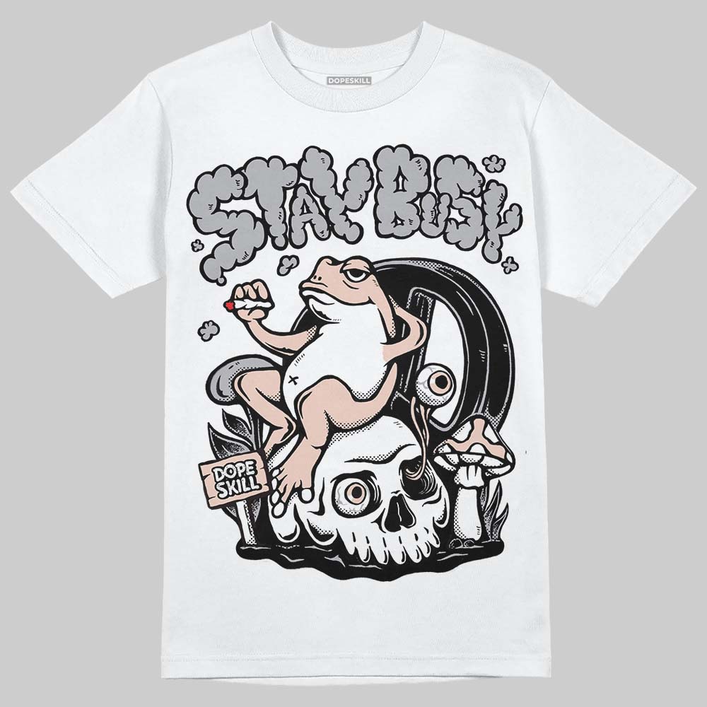 1130 Oyster Grey superstreetwear T-Shirt Stay Busy Graphic