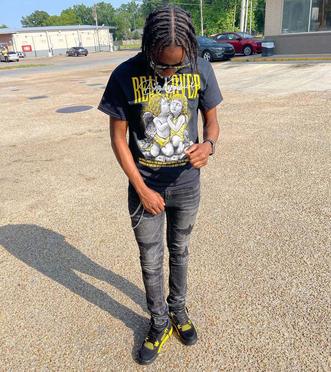 Black Tour Yellow AJ 4 Thunder superstreetwear Unisex T-Shirt Real Lover Graphic