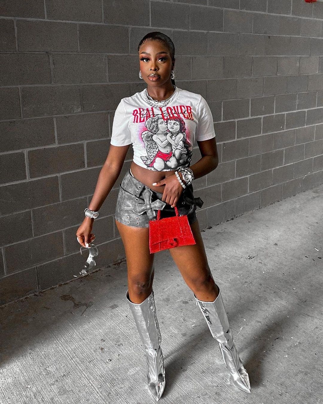 Fierce Pink 1s superstreetwear T-Shirt Real Lover Graphic