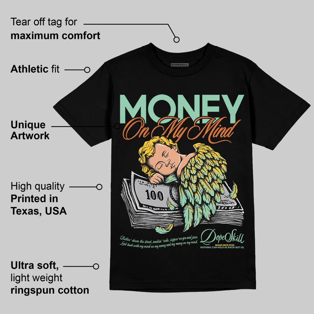 SB Dunk a??Rodeoa?? superstreetwear T-Shirt MOMM Graphic