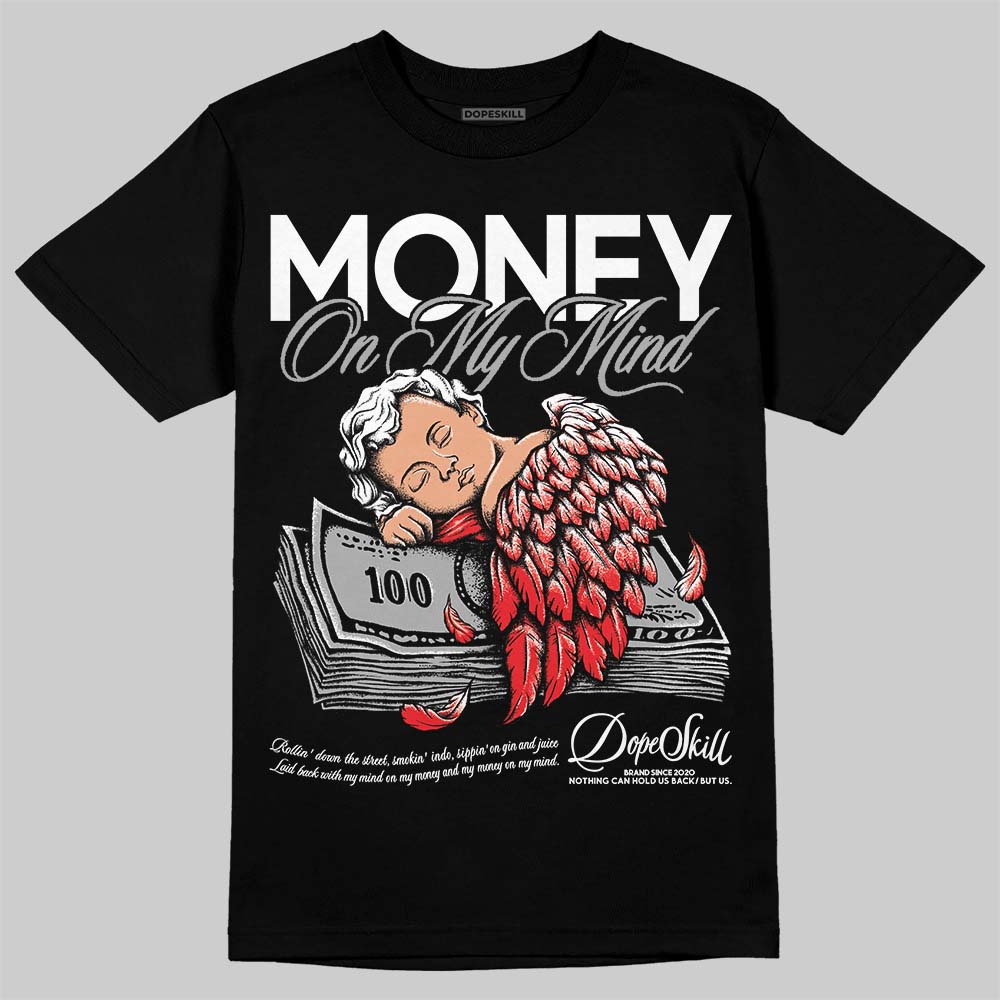 White Thunder 4s superstreetwear T-Shirt MOMM Graphic