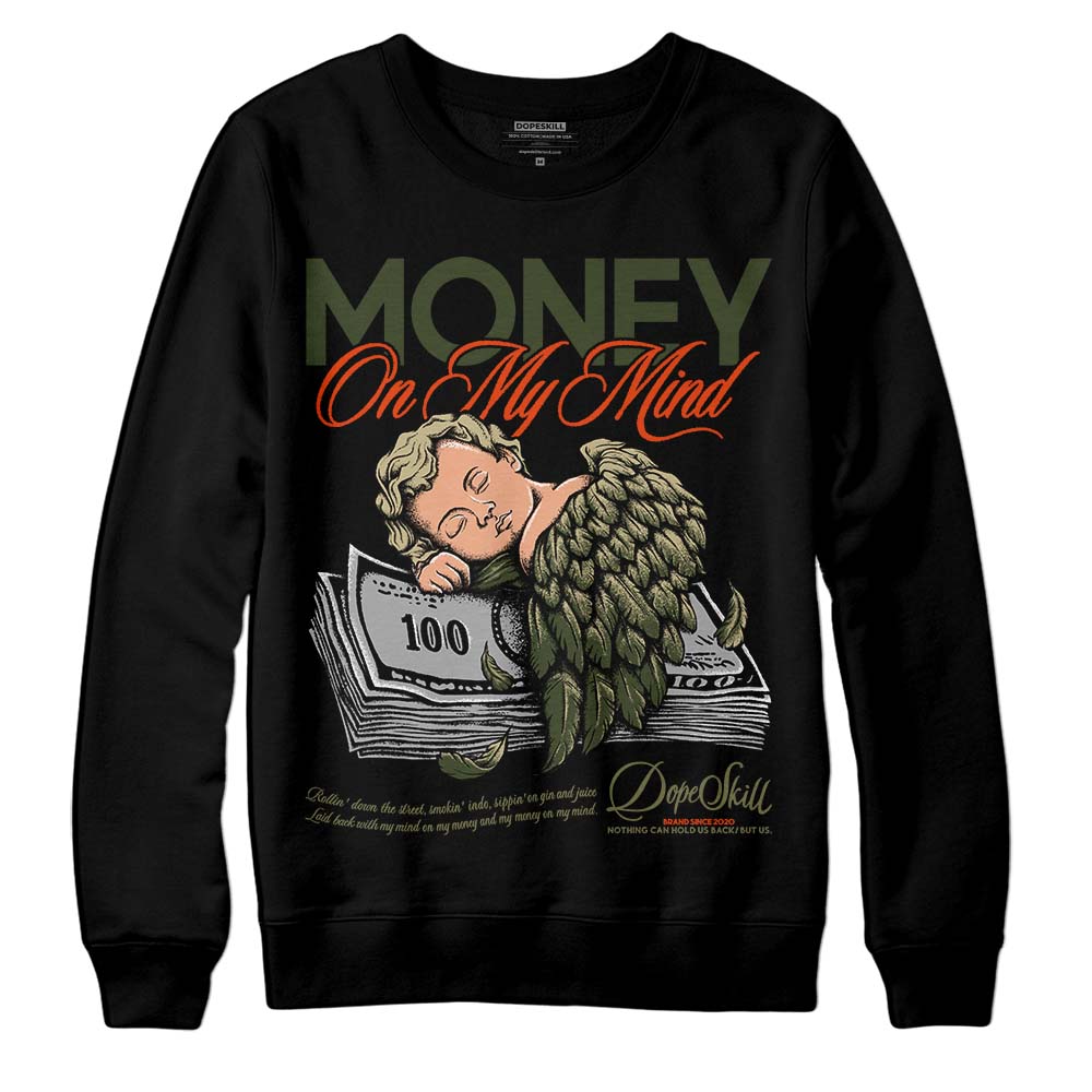 Olive Collection superstreetwear Sweatshirt MOMM Graphic