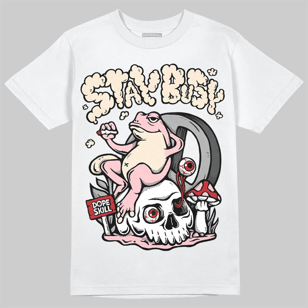 Gel-Nimbus 10.1 Strawberry superstreetwear T-Shirt Stay Busy Graphic